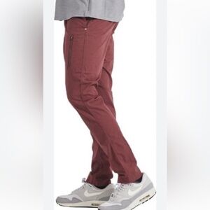 Vuori Men's Slim Tech Pants in Brick Red